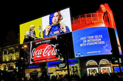 Londoner Picaddily Circus als Beispiel für Marketing